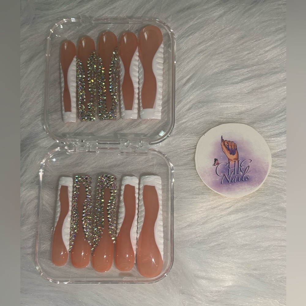 Elegant Glitter and White Press-On Nails